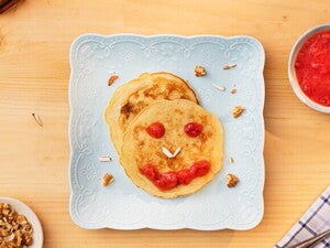 banana_nuts_pancakes