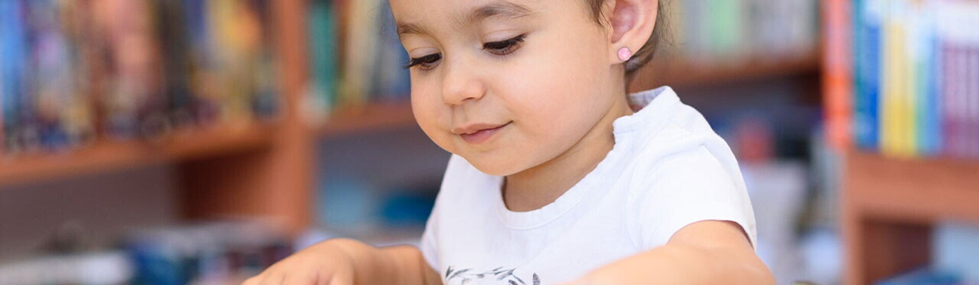 baby developmental milestones for infants 0 12 months